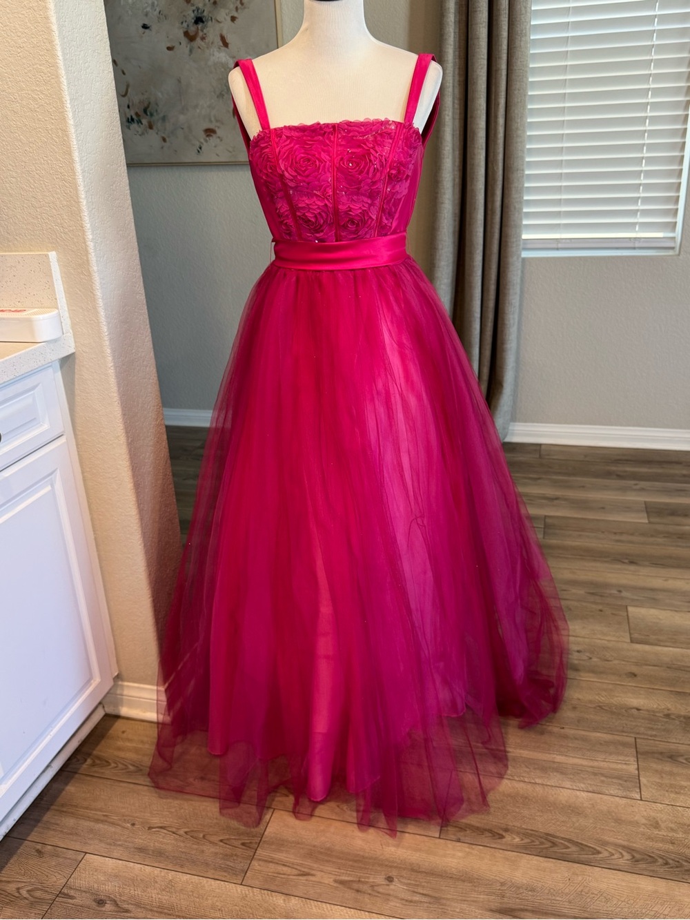 NWOT Jessica McClintock junior size 3 Hot Pink Tulle Floral Bodice Dress
